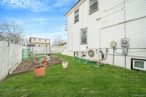 172 Lake Drive Wyandanch NY 11798