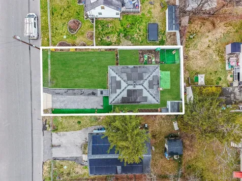 172 Lake Drive Wyandanch NY 11798