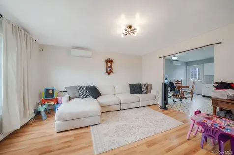 172 Lake Drive Wyandanch NY 11798