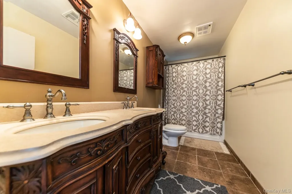 100 W Broadway Long Beach NY 11561