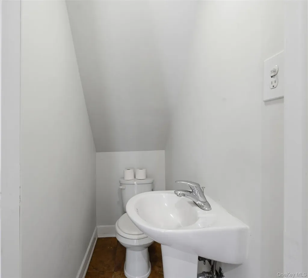 287 Logan Avenue Bronx NY 10465