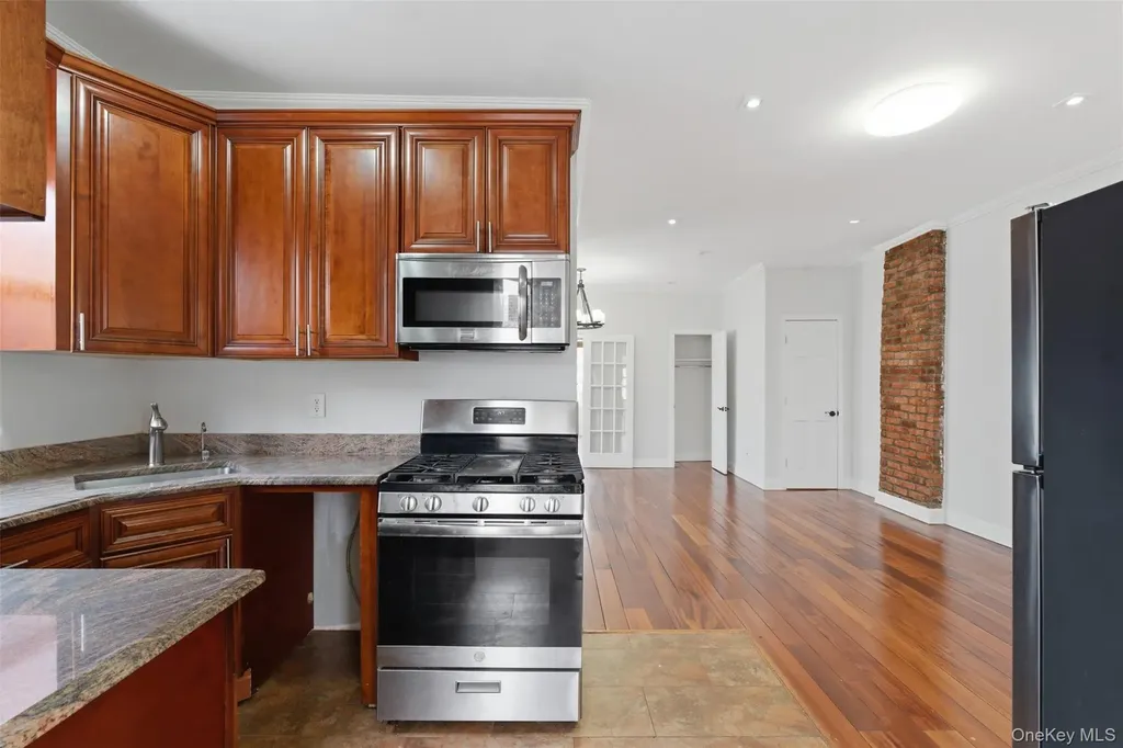 287 Logan Avenue Bronx NY 10465