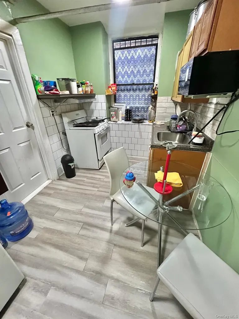 1209 Elder Avenue Bronx NY 10472