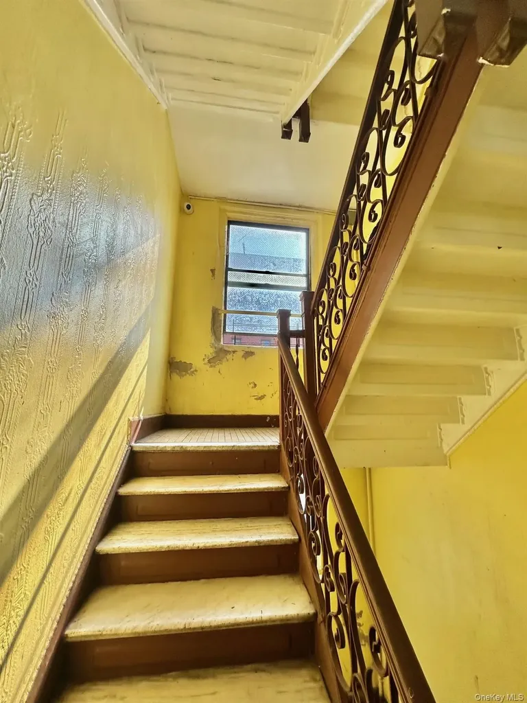 1209 Elder Avenue Bronx NY 10472