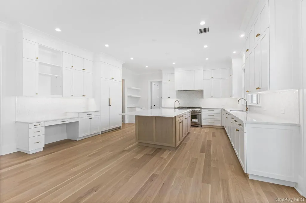 26 Overhill Road Scarsdale NY 10583