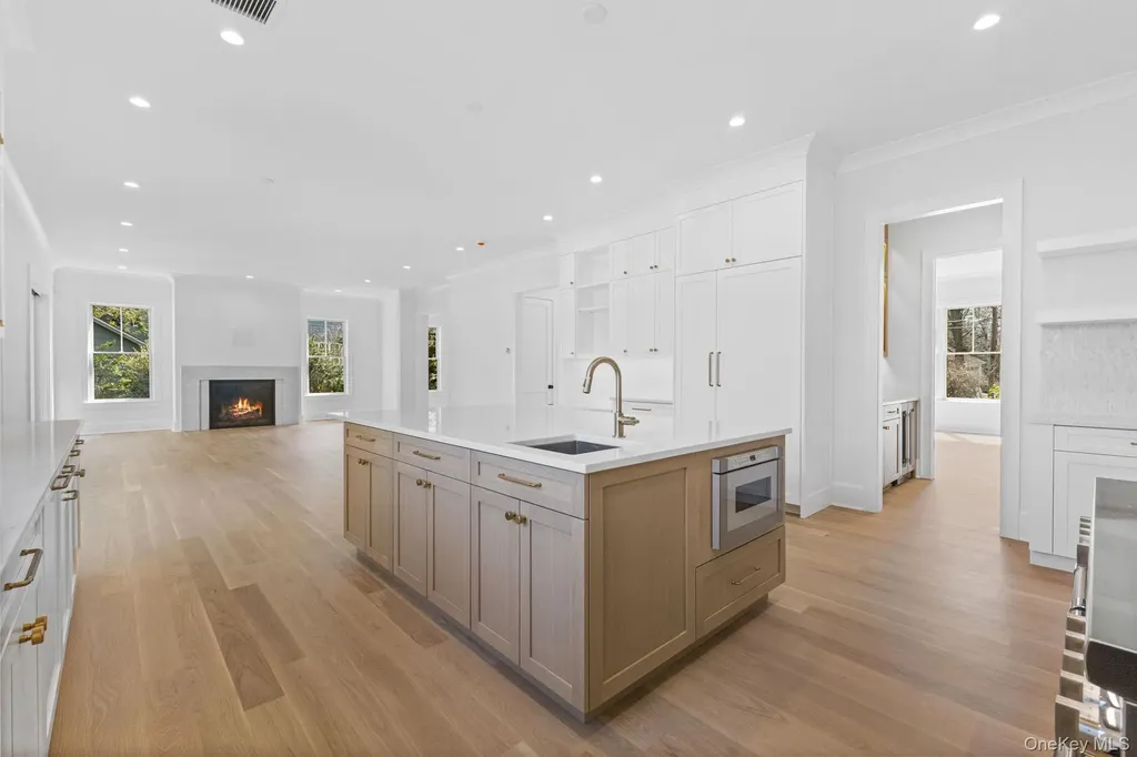 26 Overhill Road Scarsdale NY 10583