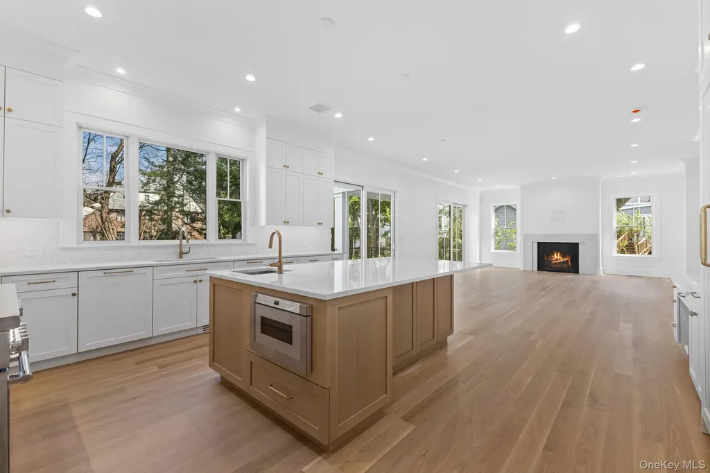 26 Overhill Road Scarsdale NY 10583