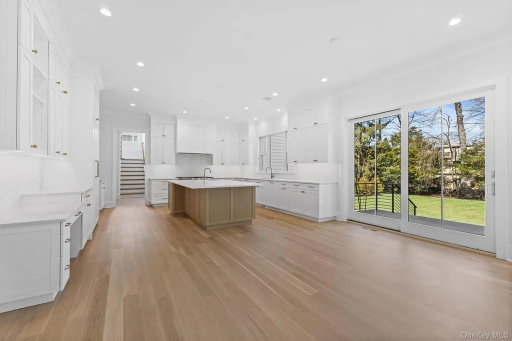 26 Overhill Road Scarsdale NY 10583