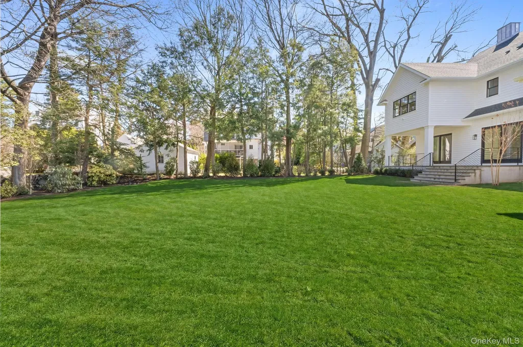 26 Overhill Road Scarsdale NY 10583