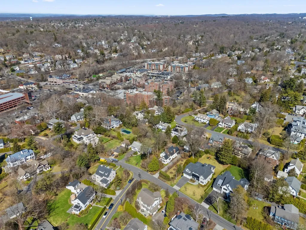 26 Overhill Road Scarsdale NY 10583