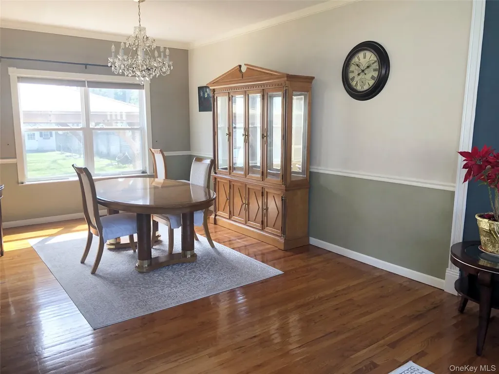 10 Debron Court Centereach NY 11720