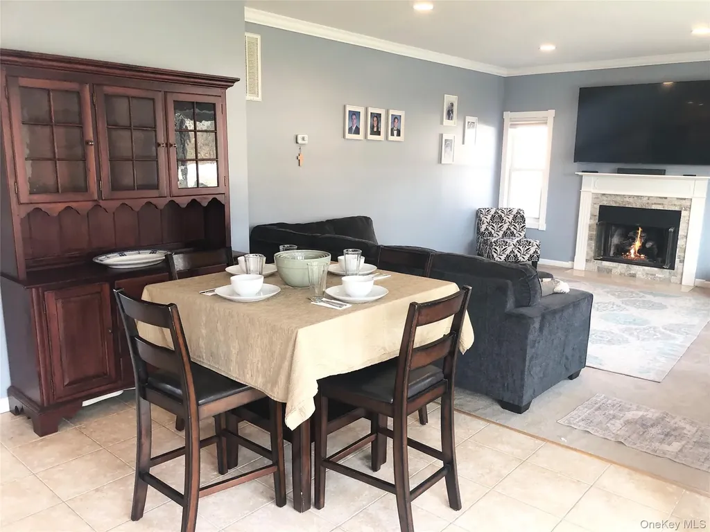 10 Debron Court Centereach NY 11720