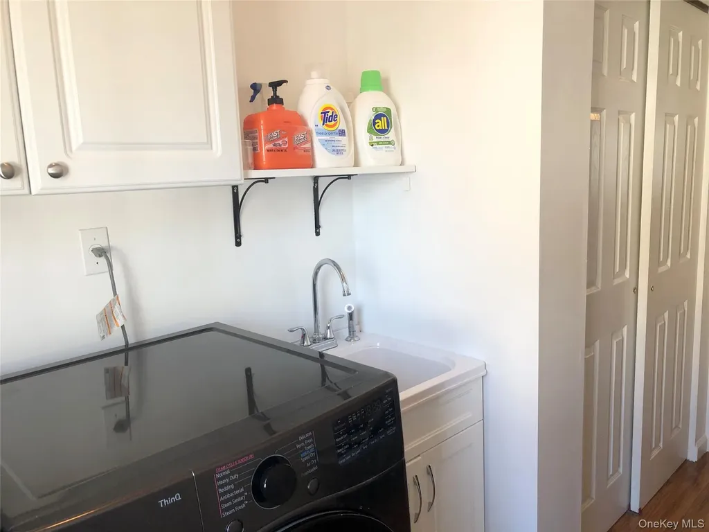 10 Debron Court Centereach NY 11720