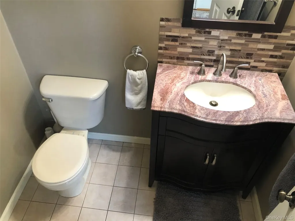 10 Debron Court Centereach NY 11720