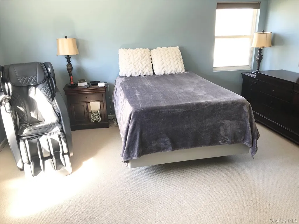 10 Debron Court Centereach NY 11720
