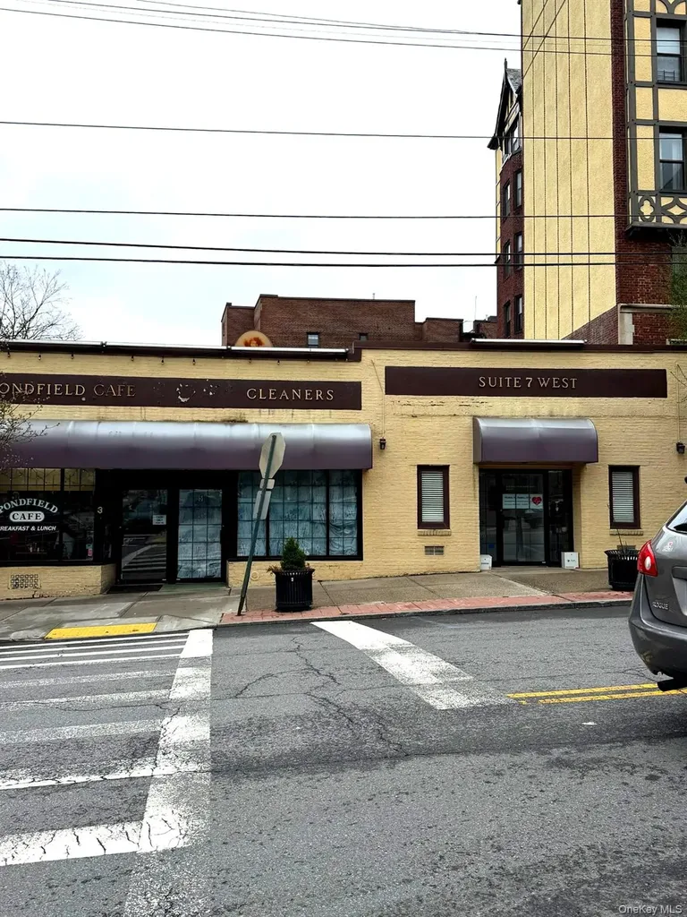 1 W Pondfield Road Bronxville NY 10708