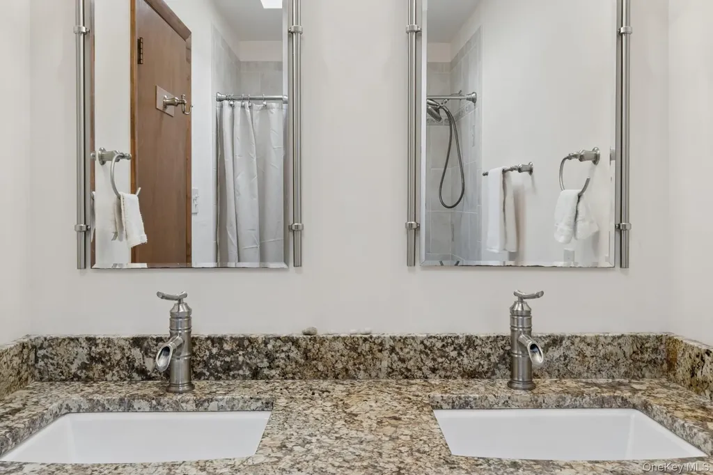 10 Harbor Road Hampton Bays NY 11946