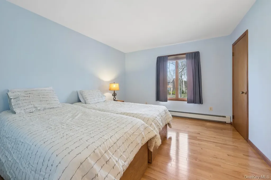10 Harbor Road Hampton Bays NY 11946