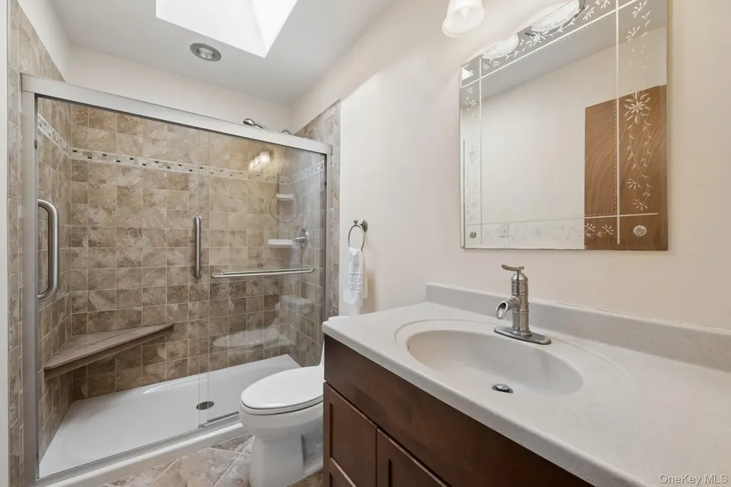 10 Harbor Road Hampton Bays NY 11946