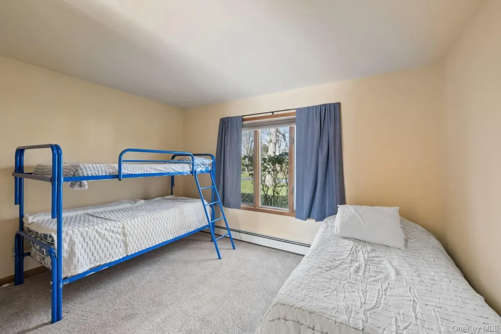 10 Harbor Road Hampton Bays NY 11946