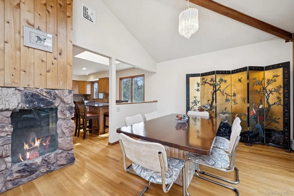 10 Harbor Road Hampton Bays NY 11946