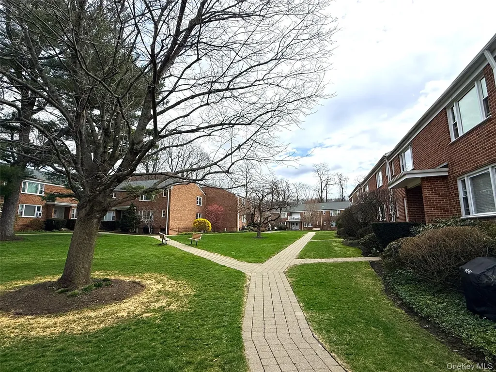 37 Carpenter Avenue Mount Kisco NY 10549
