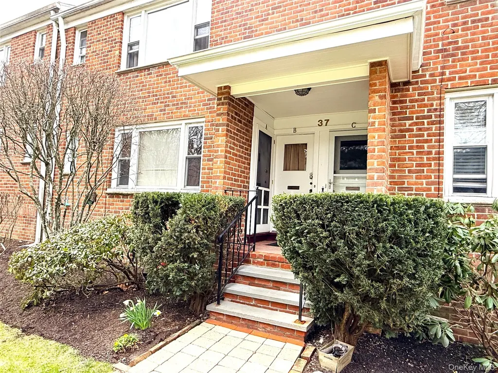 37 Carpenter Avenue Mount Kisco NY 10549