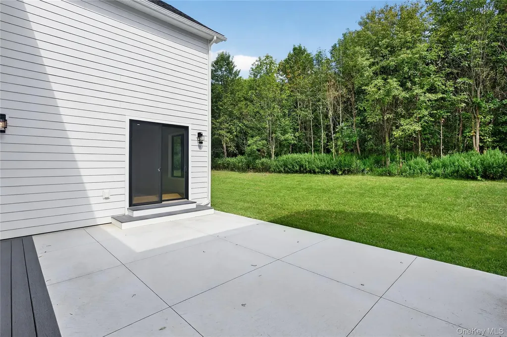 14 Warwick Isle Boulevard Pine Island NY 10969