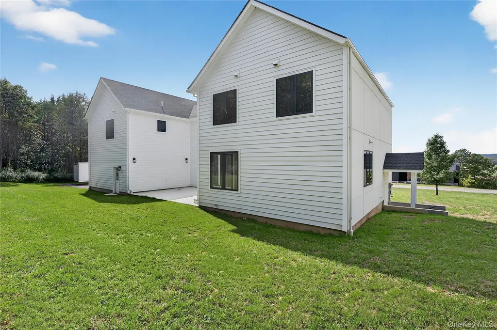 14 Warwick Isle Boulevard Pine Island NY 10969