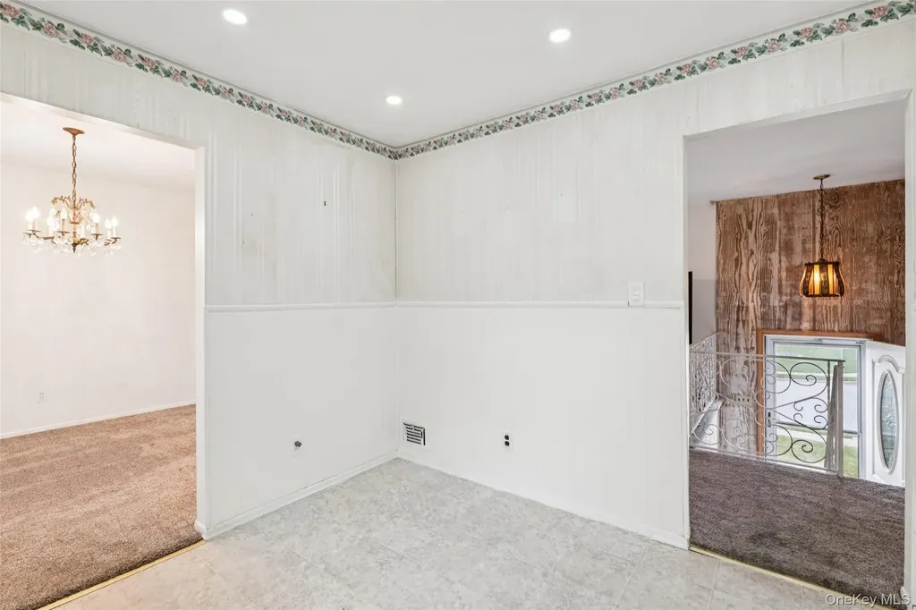 40 Bowling Lane Deer Park NY 11729