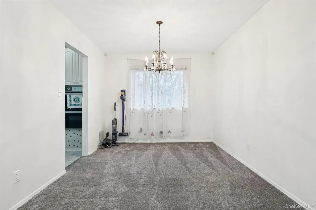40 Bowling Lane Deer Park NY 11729