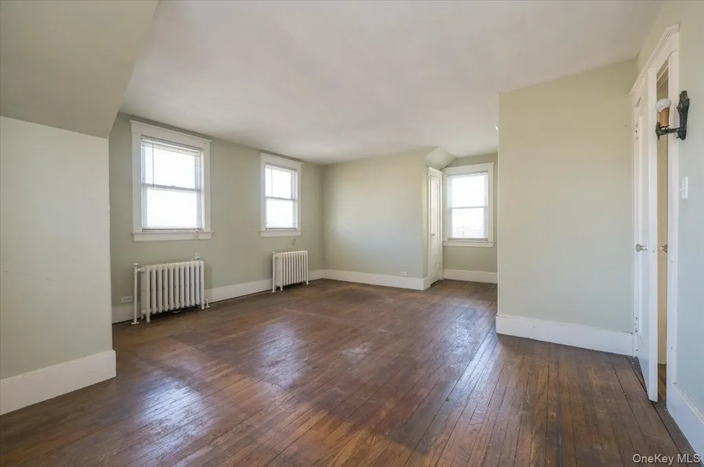 3162 Miles Avenue Bronx NY 10465