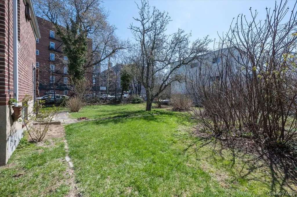 3162 Miles Avenue Bronx NY 10465