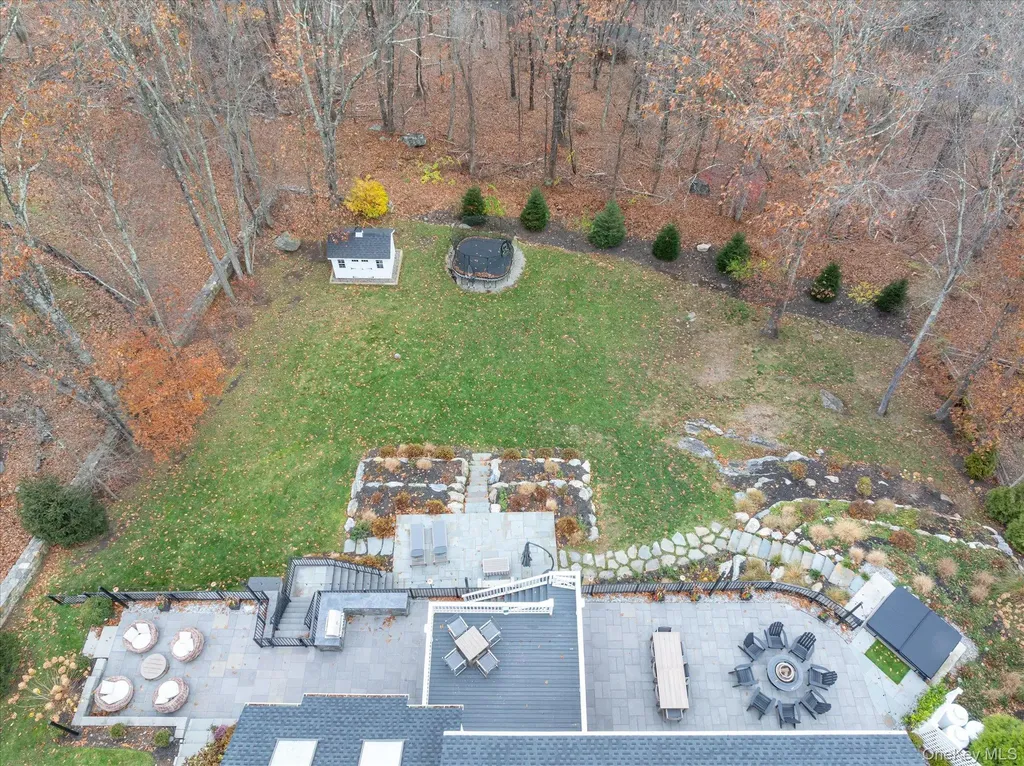 26 Hallocks Run Somers NY 10589