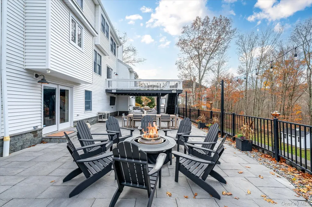 26 Hallocks Run Somers NY 10589