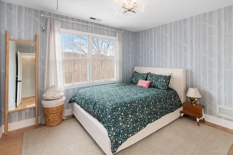 26 Hallocks Run Somers NY 10589
