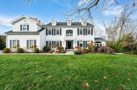 26 Hallocks Run Somers NY 10589
