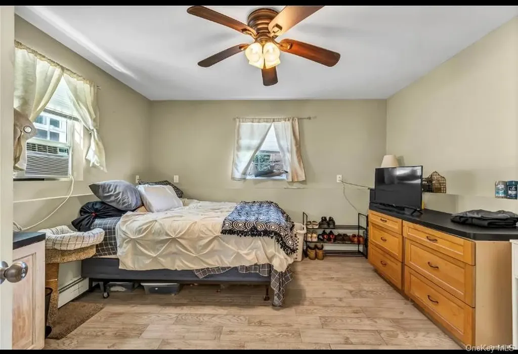 50 E Beach Promenade Lindenhurst NY 11757