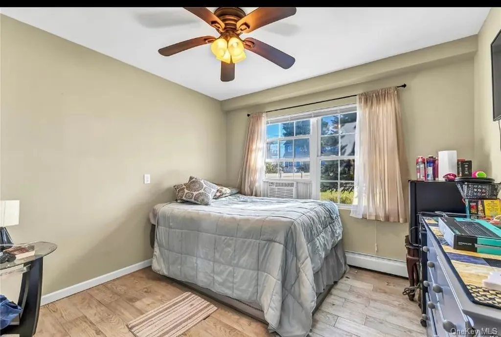50 E Beach Promenade Lindenhurst NY 11757