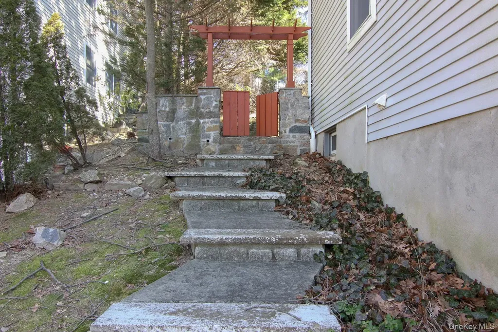 4 Manor Place White Plains NY 10605