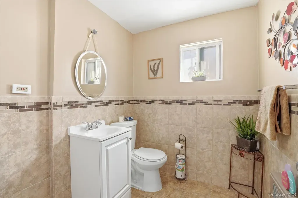 2866 Dewey Avenue Bronx NY 10465