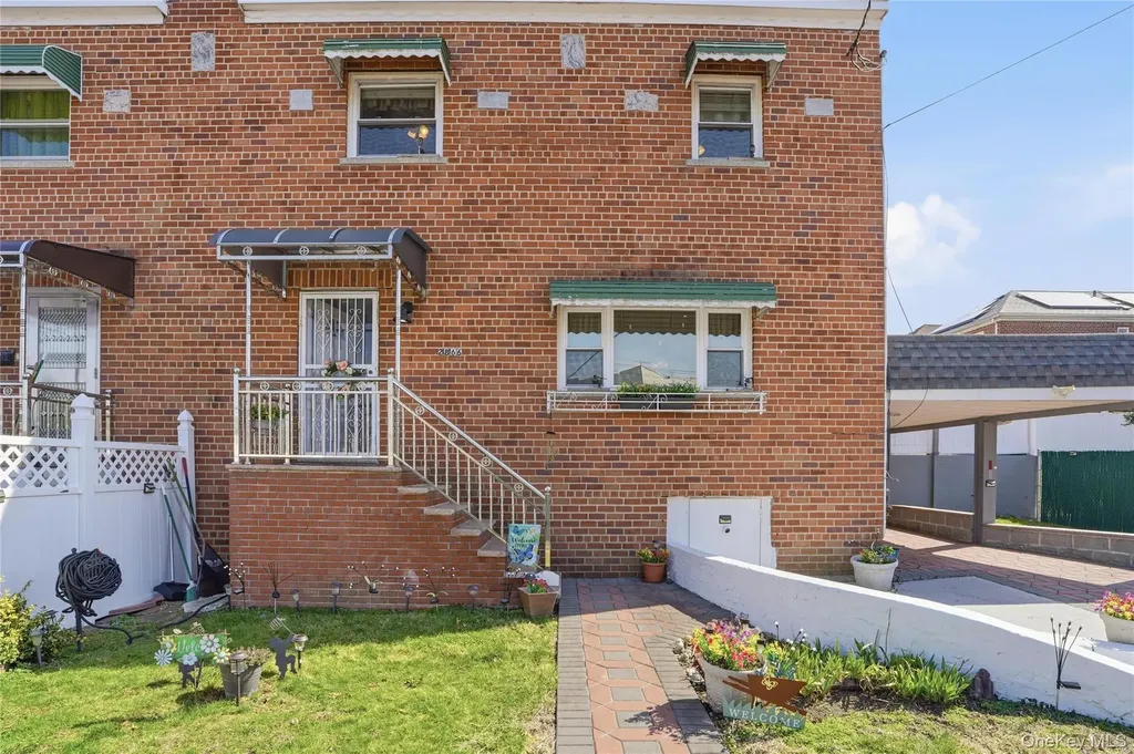 2866 Dewey Avenue Bronx NY 10465