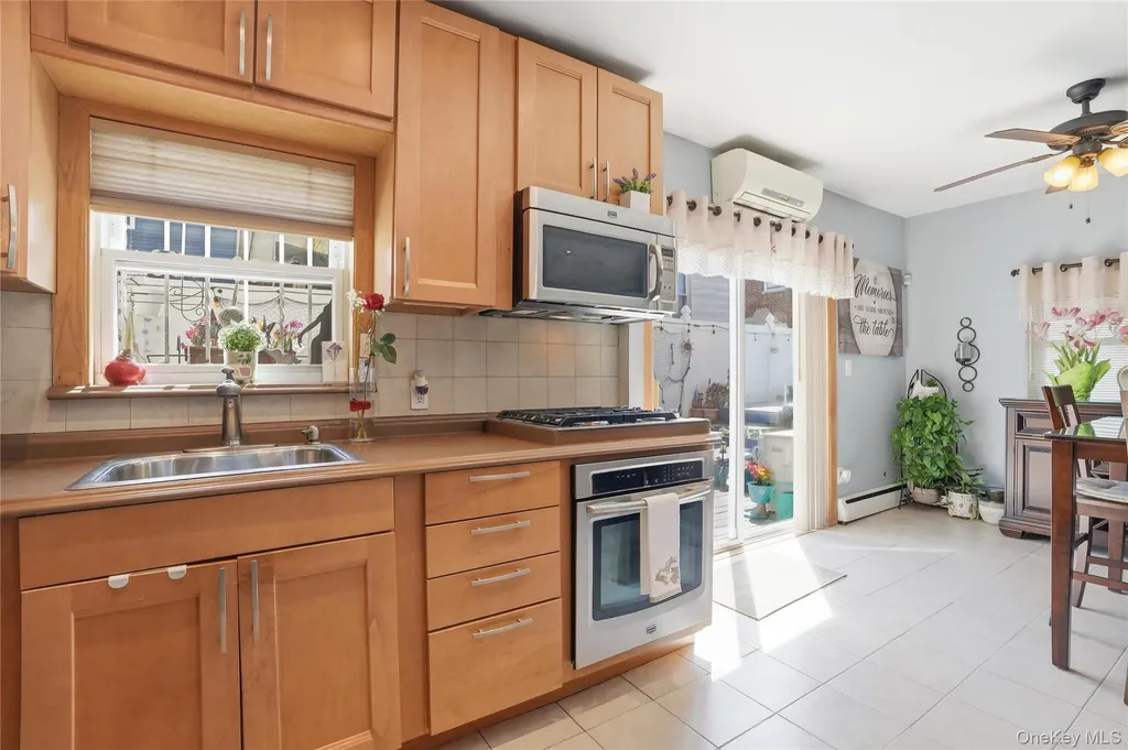 2866 Dewey Avenue Bronx NY 10465