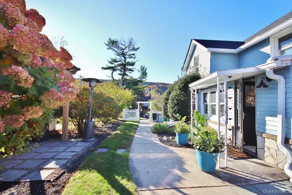 22 High Street Garnerville NY 10923
