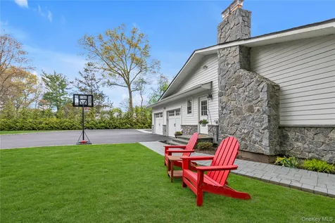 26 Dolly Cam Lane Old Brookville NY 11545