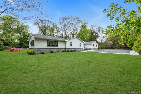 26 Dolly Cam Lane Old Brookville NY 11545