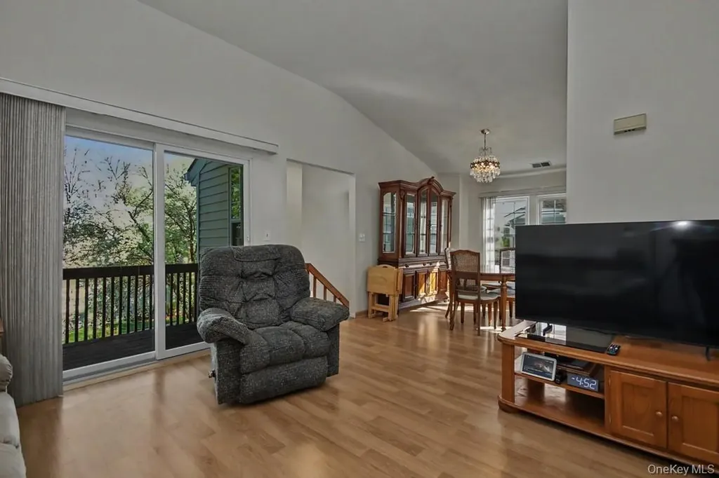 2323 Whispering Hills Chester NY 10918