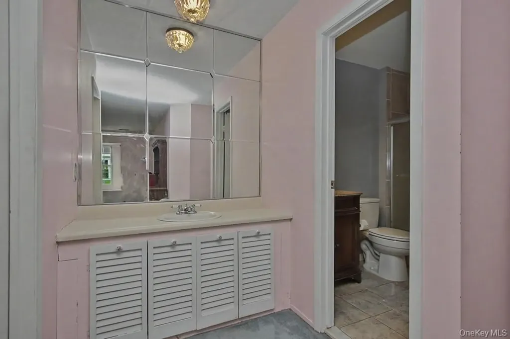 2323 Whispering Hills Chester NY 10918