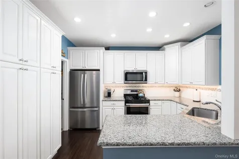 50 Stratford Lane Wappingers Falls NY 12590