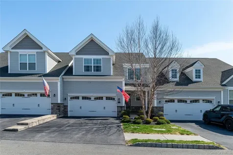 50 Stratford Lane Wappingers Falls NY 12590